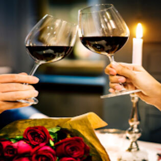 Has someone you love reached a major goal or achieved a significant accomplishment? If so, congratulate them by giving flowers. Flowers are an excellent way to express how proud you are. While a phone call will do, flowers are a physical representation of your congratulatory wishes . ​